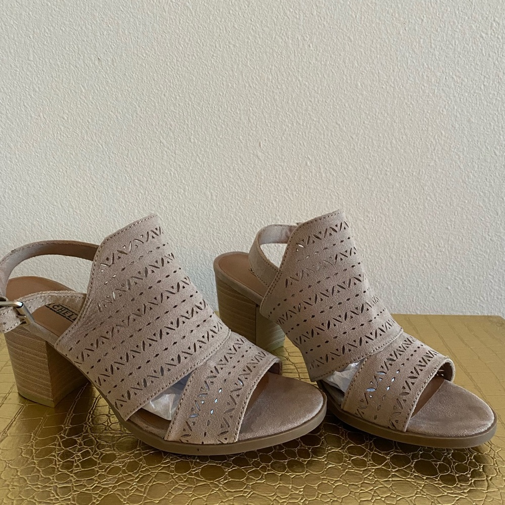 Seychelles Bora Tan Lazer Cut Open Toe Sandal SZ 7.5 M